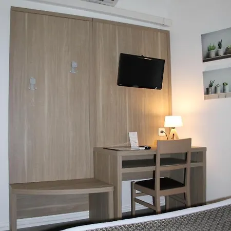 Univers Otel