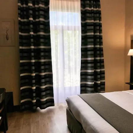 Univers Otel