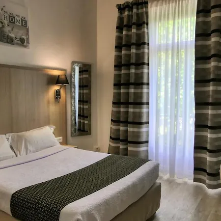 Otel Univers Carpentras