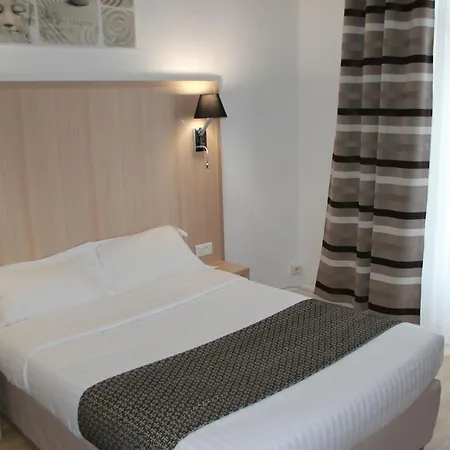 Otel Univers