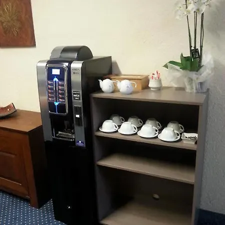 Otel Univers 2*